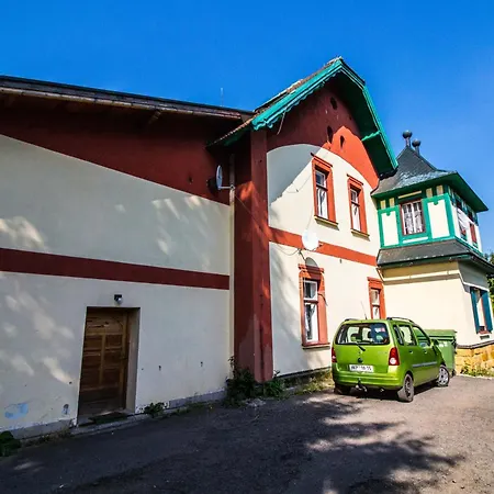 Kamínek U Skal 3*